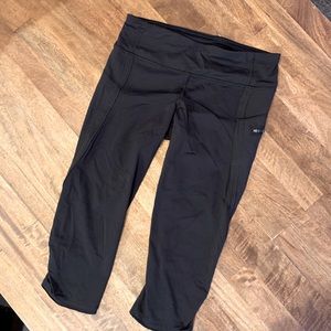 Lululemon Crops size 6